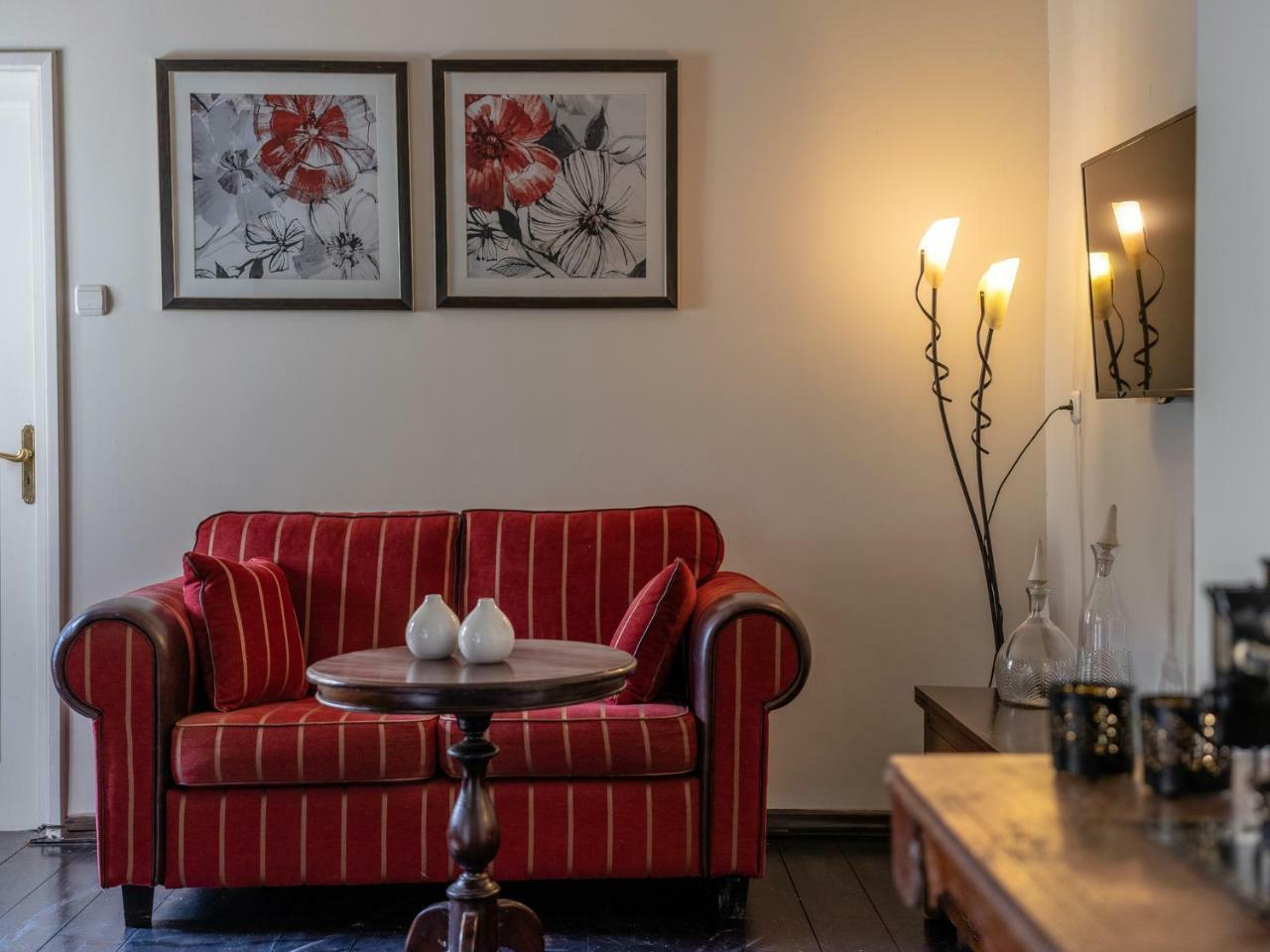 Koetshuis Nunspeet Exteriör bild